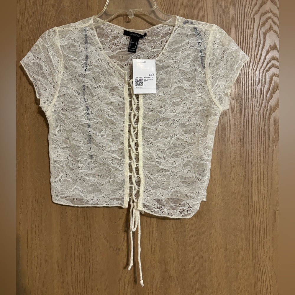 New FOREVER 21 Sheer Lace Cropped Tee Large Top Stretchy Floral Lace Vanilla